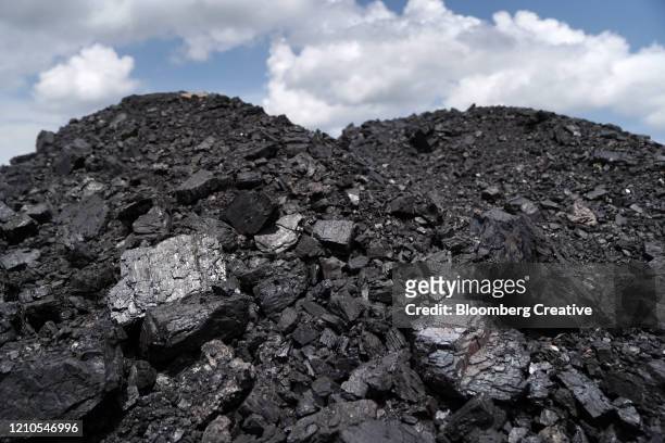a pile of coal - mining low angle foto e immagini stock