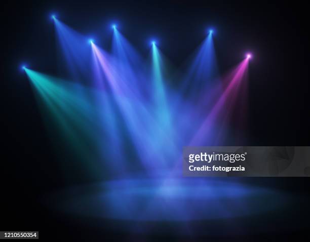 stage lights - arts culture and entertainment fotografías e imágenes de stock