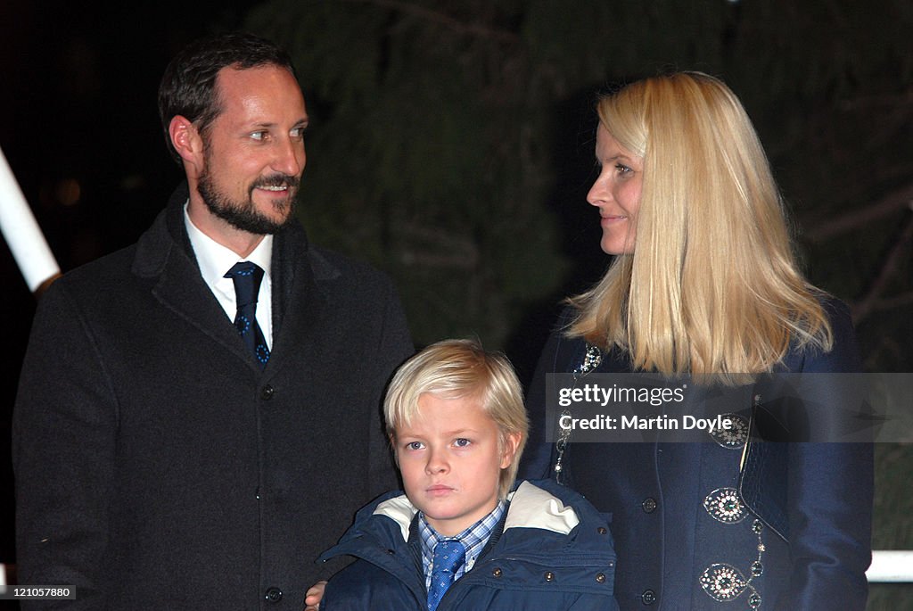 The Prince and Princess of Norway Turn On the Christmas Tree Lights in Trafalgar Square - December 7, 2006