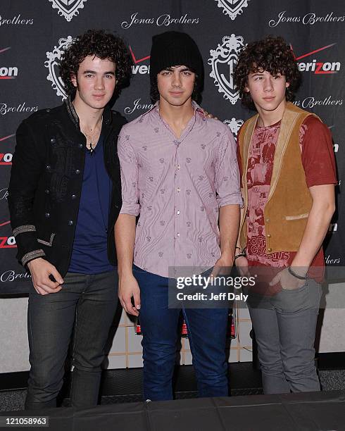 Musical act The Jonas Brothers appear at the Verizon store on November 20, 2007 in Boca Raton, Florida