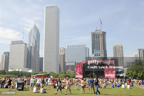 Atmosphere during 2006 Lollapalooza - Day 3 at Grant Park in Chicago, Illinois, United States.