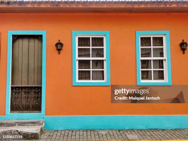 old portuguese colonial neighborhood called "santo antônio de lisboa" in florianópolis, brazil - florianopolis stock-fotos und bilder