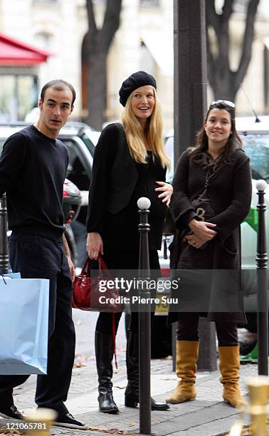 Karen Mulder during Karen Mulder Sighting in Paris - October 13, 2006 at Paris in Paris, France.