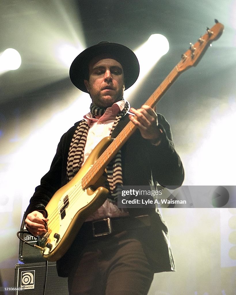 Dustin Hawthorne of Hot Hot Heat during Q101 Twisted 12 Concert