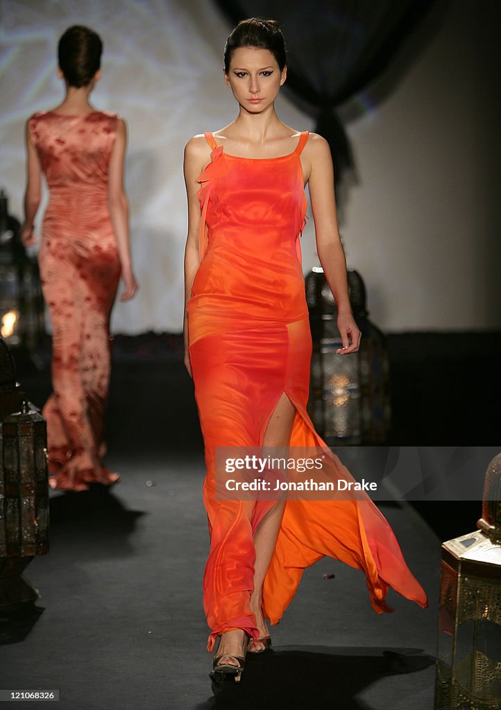 Singapore Fashion Festival 2006 - Ashley Isham Presented by Mercedes-Benz - Runway