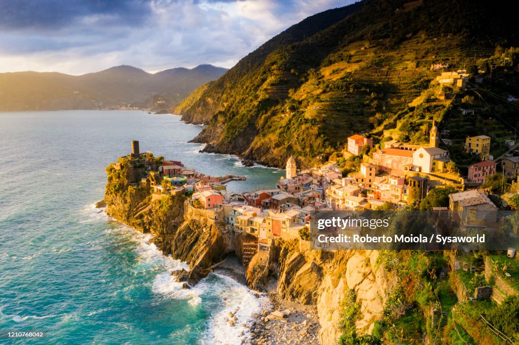 Village of Vernazza on cliffs, Cinque Terre, Liguria, Italy