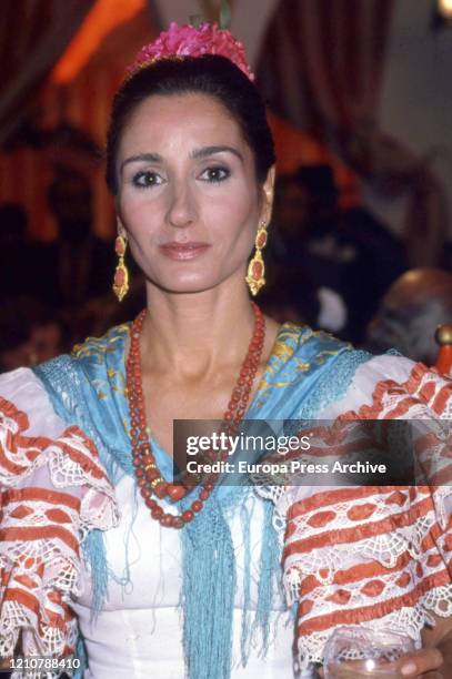 Spanish model Naty Abascal enjoys the Seville April Fair on April 01, 1986 in Seville, Spain.