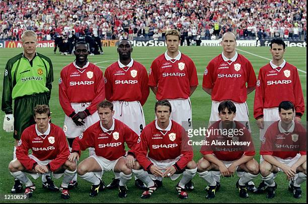 The Manchester United team before the Champions League Final against Bayern Munich in the Nou Camp Stadium, Barcelona, Spain. Manchester United won 2...