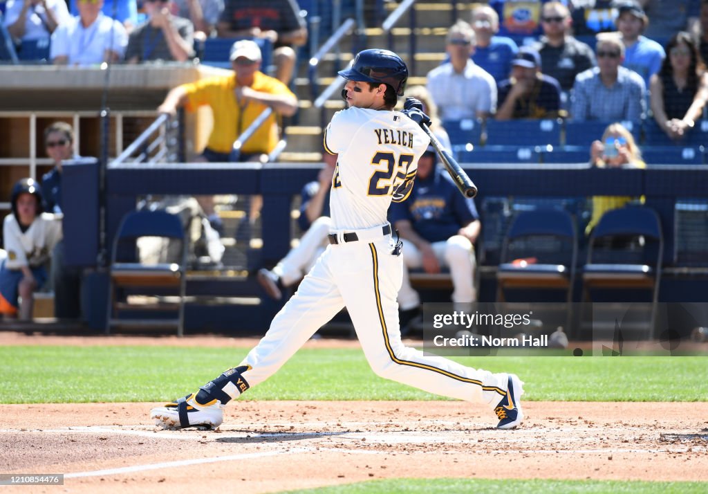 San Francisco Giants v Milwaukee Brewers