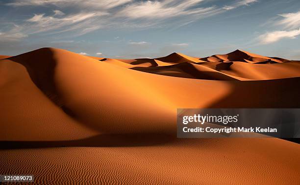 morocco dunes - dune foto e immagini stock