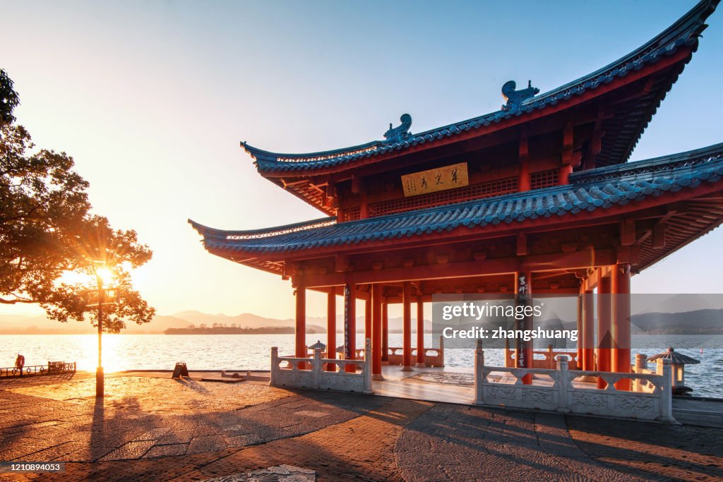 Hangzhou West Lake Winter Cuiguang Pavilion