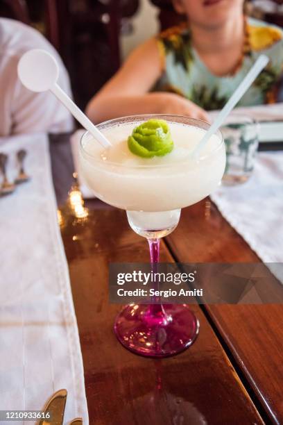 daiquiri frappé - daiquiri stock pictures, royalty-free photos & images