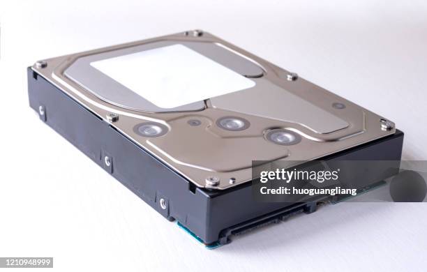 the hard disk - hard drive stockfoto's en -beelden