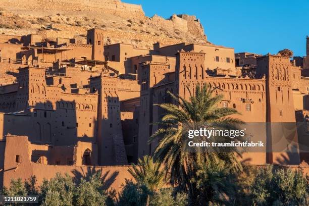 ait benhaddou detail - ait benhaddou stock-fotos und bilder