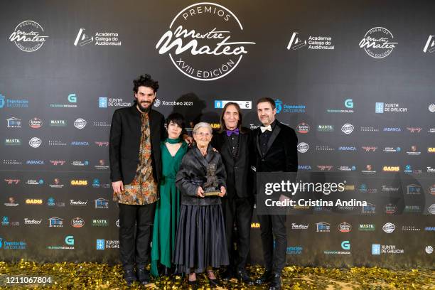 Cast and crew of the film, "Lo que arde" with Oliver Laxe, Andrea Vázquez, Benedicta Sánchez, Amador Arias and Xavi Font with the Mestre Mateo of...