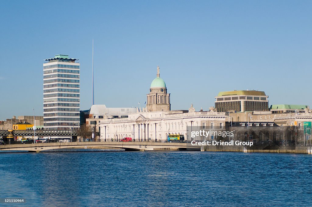 The Custom House and Talbot Memorial  Bridge.