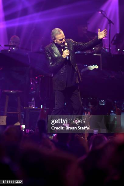 Neil Diamond performs onstage at the 24th annual Keep Memory Alive 'Power of Love Gala' benefit for the Cleveland Clinic Lou Ruvo Center for Brain...