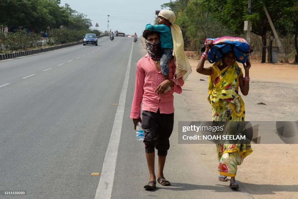 TOPSHOT-INDIA-HEALTH-VIRUS
