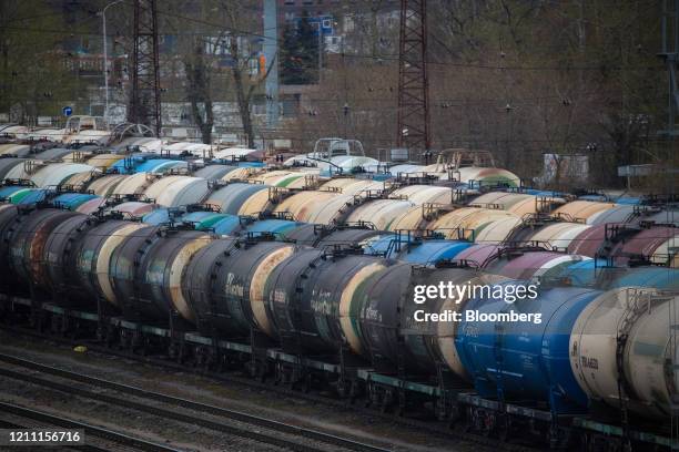 Crude Oil Rail Photos and Premium High Res Pictures - Getty Images
