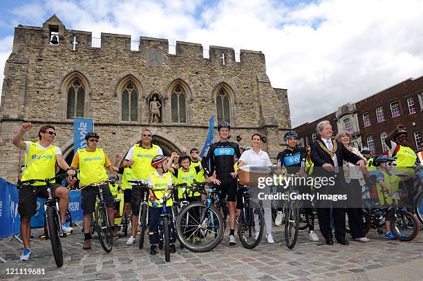 Sky Sports News Presenter, Kirsty Gallacher, Team Sky's Davide Appollonio , Michael Rogers with Mayor of Southampton, Terry Matthews and his wife...