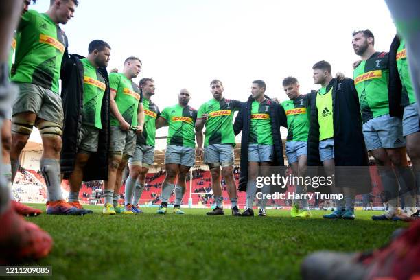 Chris Robshaw of Harlequins speaks to his side during a post match huddle during the Gallagher Premiership Rugby match between Bristol Bears and...