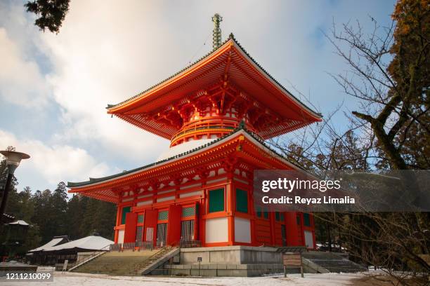 the konpon daito pagoda - konpon daito stock pictures, royalty-free photos & images