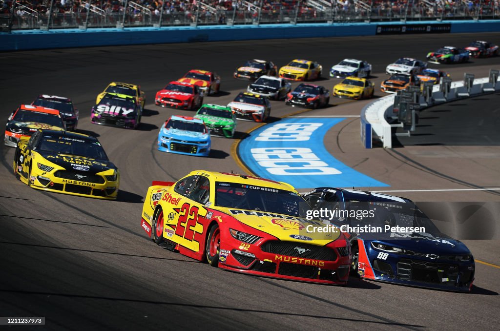 NASCAR Cup Series FanShield 500