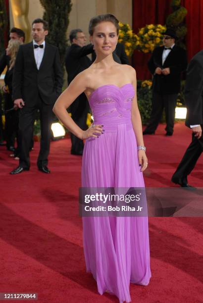 Natalie Portman arrives to the 81st Annual Academy Awards Show at the Kodak Theater, February 22, 2009 in Los Angeles, California.