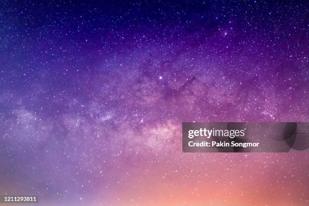 milky way galaxy with stars and space dust in the universe - galaxia fotografías e imágenes de stock