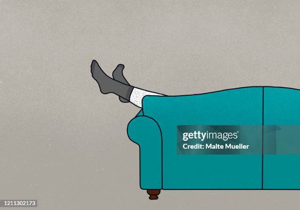 ilustrações, clipart, desenhos animados e ícones de legs of man in socks dangling off sofa - devagar