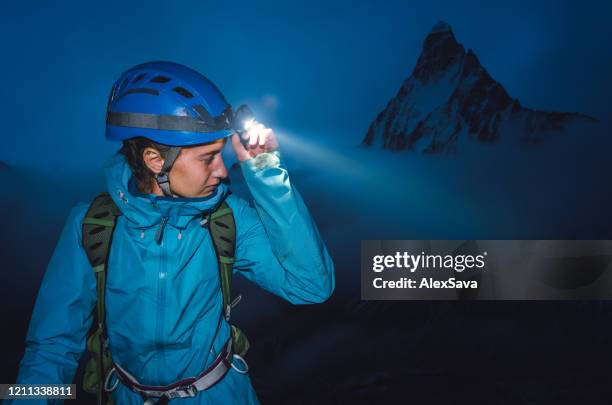 äventyr söker - car light bildbanksfoton och bilder