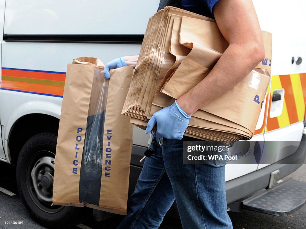 Police Raid Addresses in South London Connected With Recent Riots