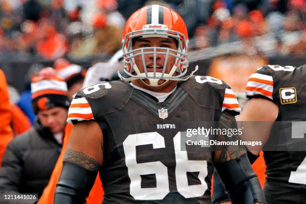 Offensive guard Shawn Lauvao of the Cleveland Browns on the sideline in the second quarter of a game against the Pittsburgh Steelers on November 24,...