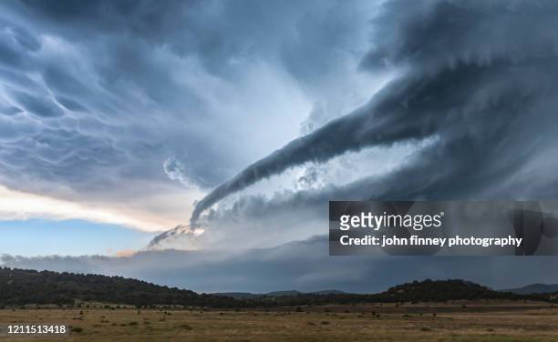 inflow cloud on severe warned thunderstorm near brandon in new mexico. usa - biosphere planet earth stock pictures, royalty-free photos & images