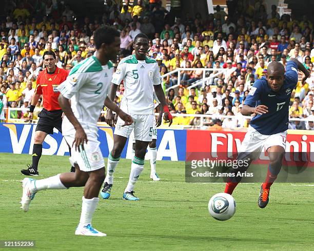 Cedric Bakambu, Francia, fights for the ball with Loic Nego, France during the match between France and Nigeria by quarterfinals round of the FIFA...