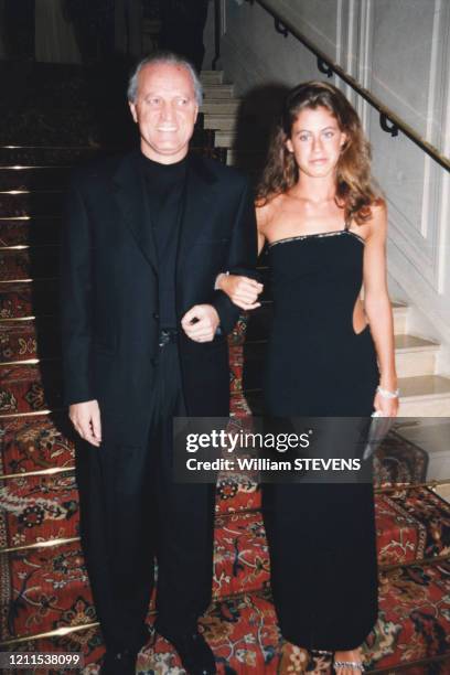 Santo Versace et sa fille Francesca le 18 juillet 1998 à Paris, France.