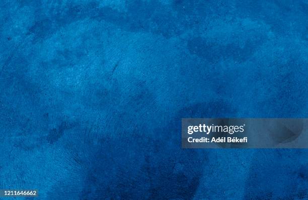 blue stone wall background - blue texture photos et images de collection