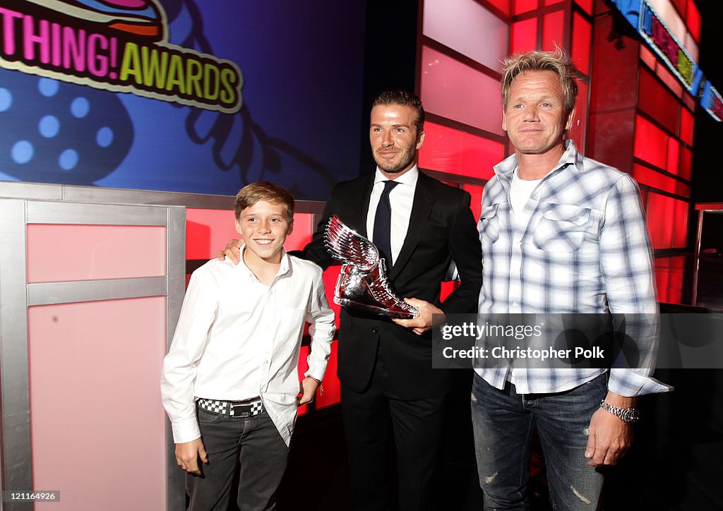 2011 VH1 Do Something Awards - Backstage And Audience