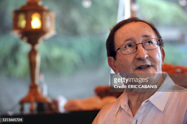 Algeria's Berber singer Idir is pictured on June 18, 2009 in Toulouse, southwestern France, during the 15th edition of the Rio Loco Music Festival....