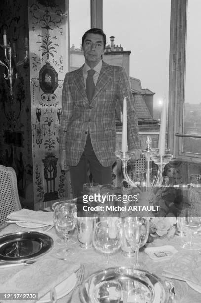Claude Terrail, directeur du restaurant 'La Tour d'Argent' à Paris en décembre 1975, France.