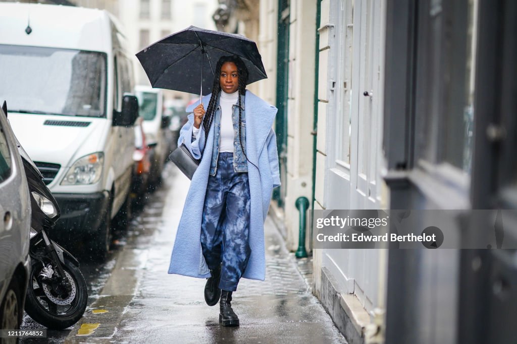 Street Style  - Paris Fashion Week - Womenswear Fall/Winter 2020/2021 : Day Seven