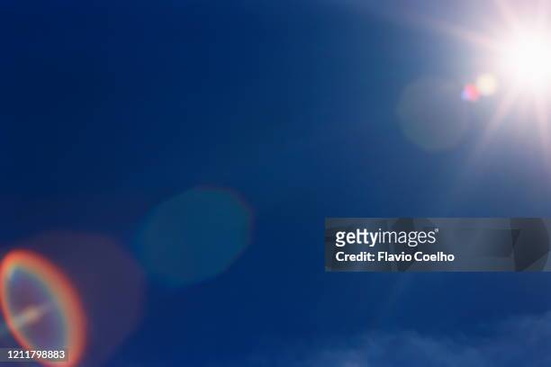 sun flare - solar flare bildbanksfoton och bilder