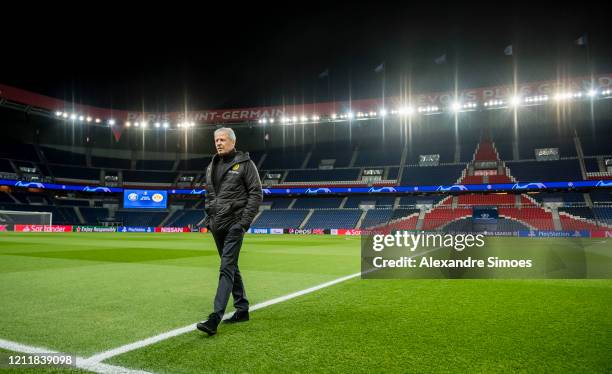 Head coach Lucien Favre of Borussia Dortmund walk out the pitch ahead of the UEFA Champions League round of 16 second leg match between Paris...