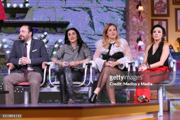 Gon Curiel, Bárbara Torres, Marcela Lecuona and Dalilah Polanco attend a press conference to present Telvisa's new TV series 'DL & CompaÒia' at...