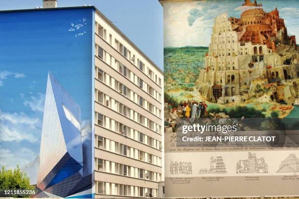 Photo de fresques murales dont "La tour de Babel" , prise le 29 juin 2007 à Lyon. La coopérative de peintres muralistes cité création, qui a inauguré...