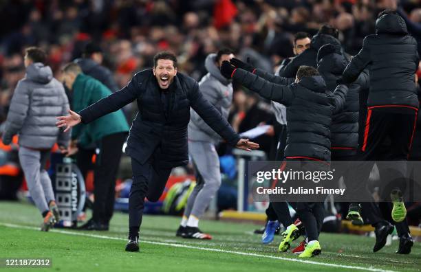 Diego Simeone, Manager of Atletico Madrid celebrates his sides second goal during the UEFA Champions League round of 16 second leg match between...