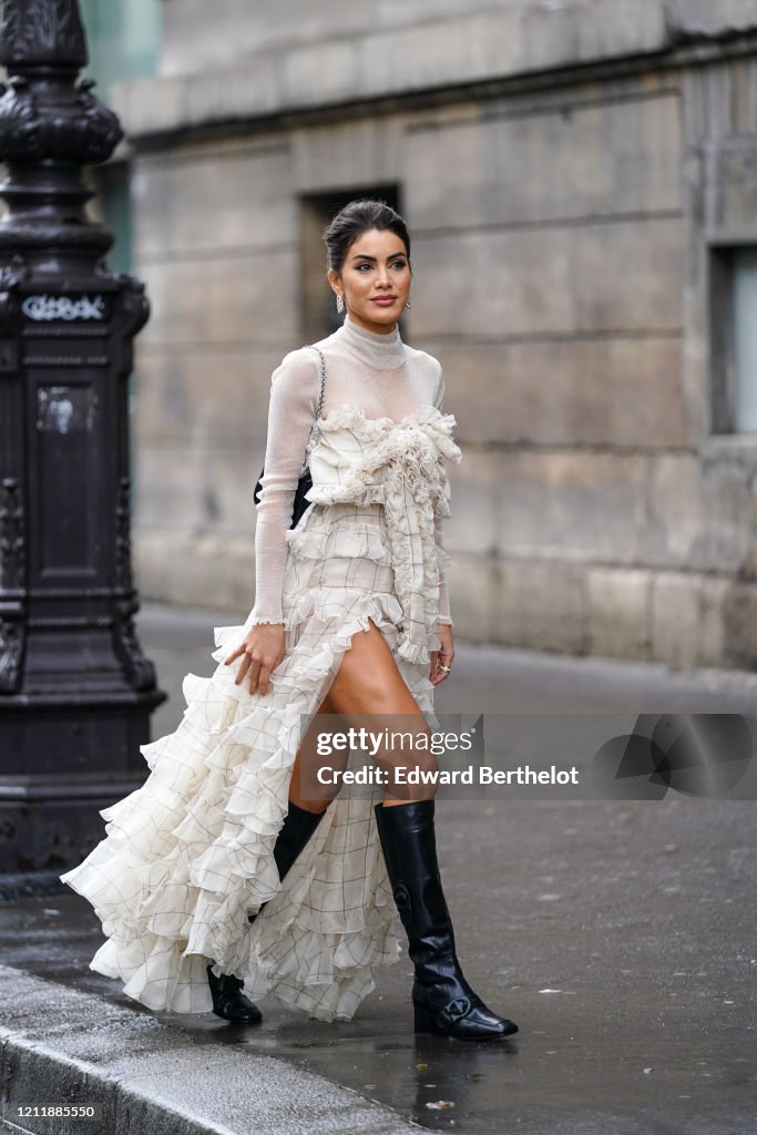 Street Style  - Paris Fashion Week - Womenswear Fall/Winter 2020/2021 : Day Eight