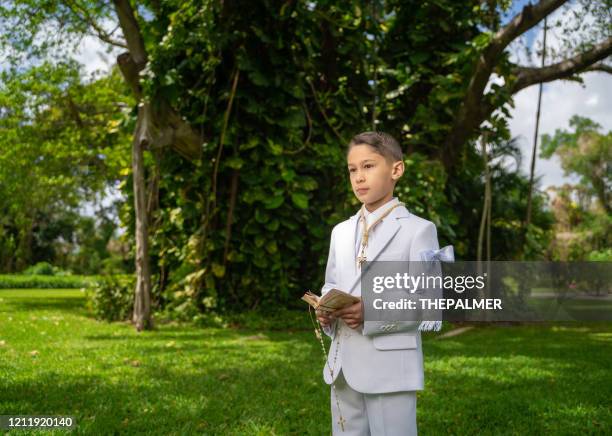 mi primera comunión - communion fotografías e imágenes de stock