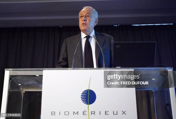 66 President Of Biomerieux Alain Merieux Stock Photos, High-Res