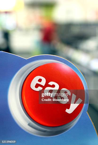 Target Easy Button 220 Easy Button Image Stock Photos, High-Res Pictures, and Images ...